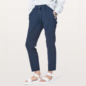 🍋 Lululemon “On The Fly Pant *Woven 28" 🍋 EUC ⭐️LIKE NEW⭐️ {Sz: 12} 💙Navy💙